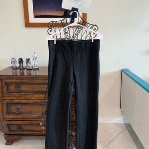 Max Studio Black with Pinstripe Wide Leg Pants Size M (1-095)